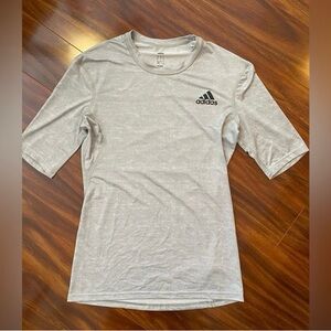 Adidas Climalite Light Gray Short Sleeve Sporty  Tee size large